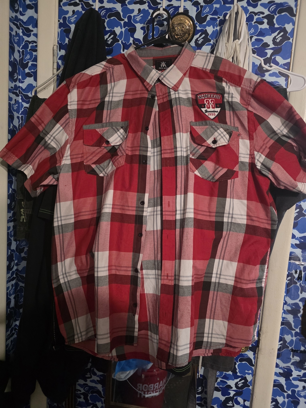 Men's Red Ape Plaid Short-Sleeve Button-Up Shirt - Casual Workwear